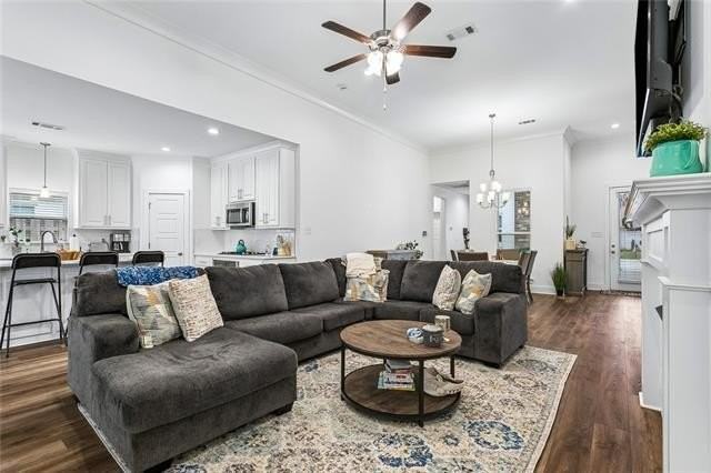 5033 Scotts Bayou Ln - Photo 6 of 25