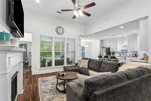 5033 Scotts Bayou Ln - Photo 7 of 25