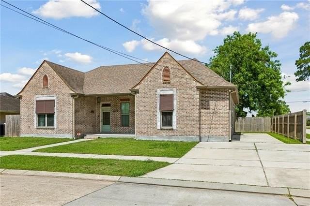 3012 Volpe Dr - Photo 2 of 23