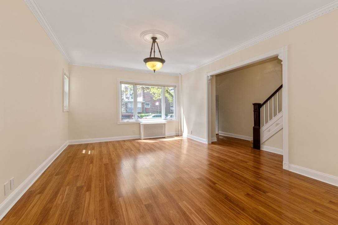 4517 215th St - Photo 2 of 19