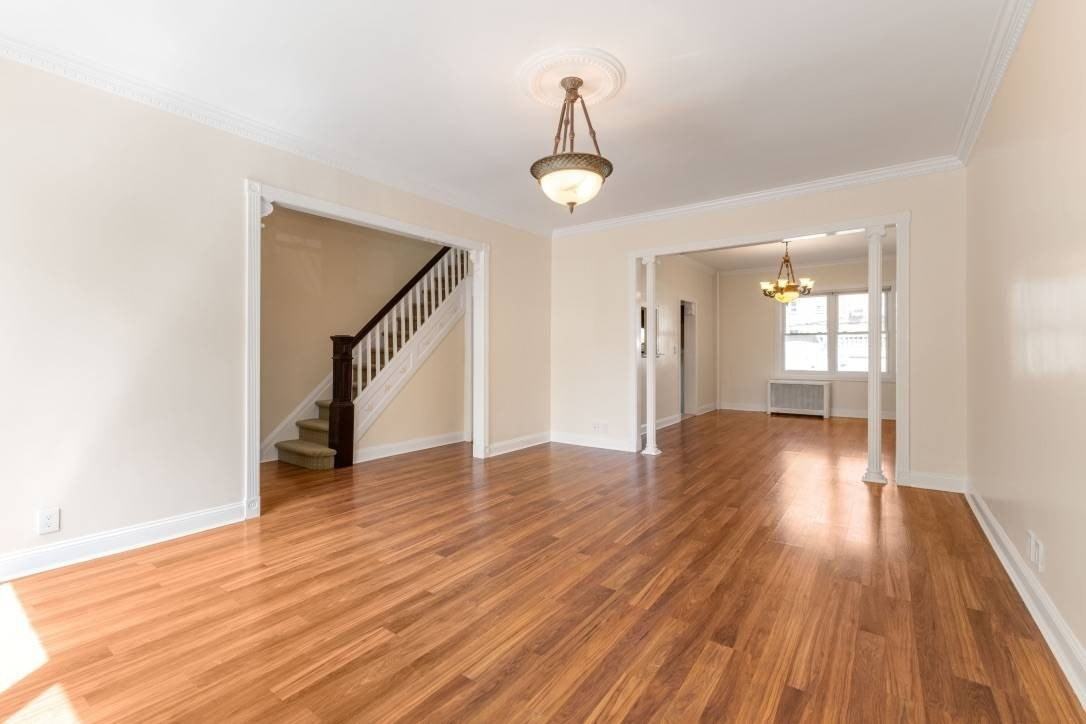 4517 215th St - Photo 3 of 19