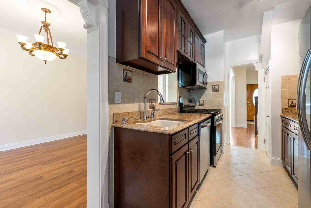 4517 215th St - Photo 6 of 19