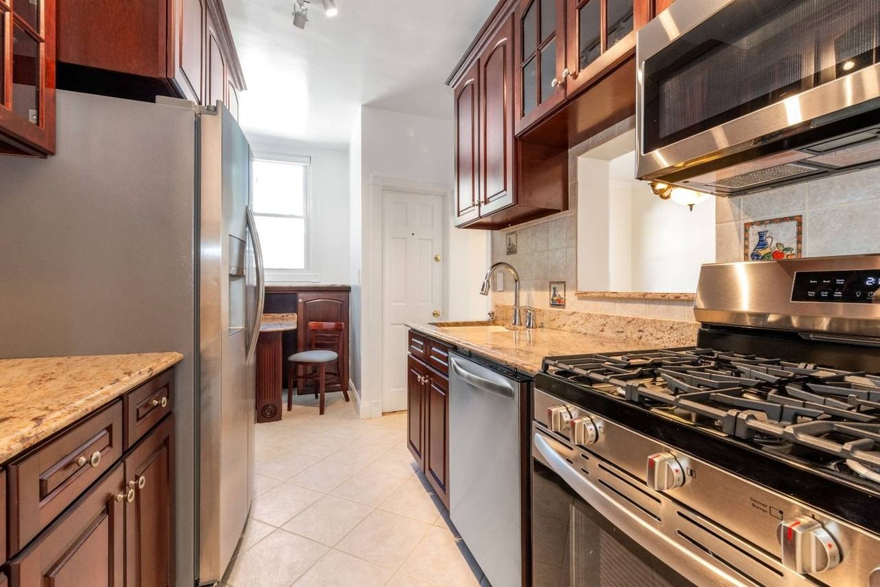 4517 215th St - Photo 7 of 19