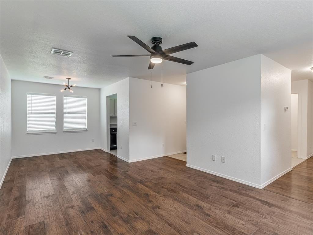 1608 Nw 7th St - Photo 7 of 34