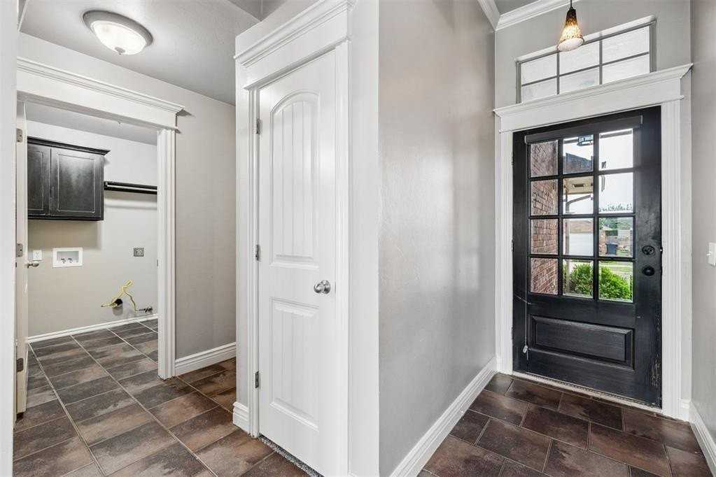 4925 Nw 164th Ter - Photo 4 of 44