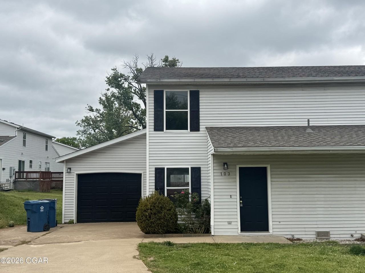 103 W 41st St - Photo 2 of 13