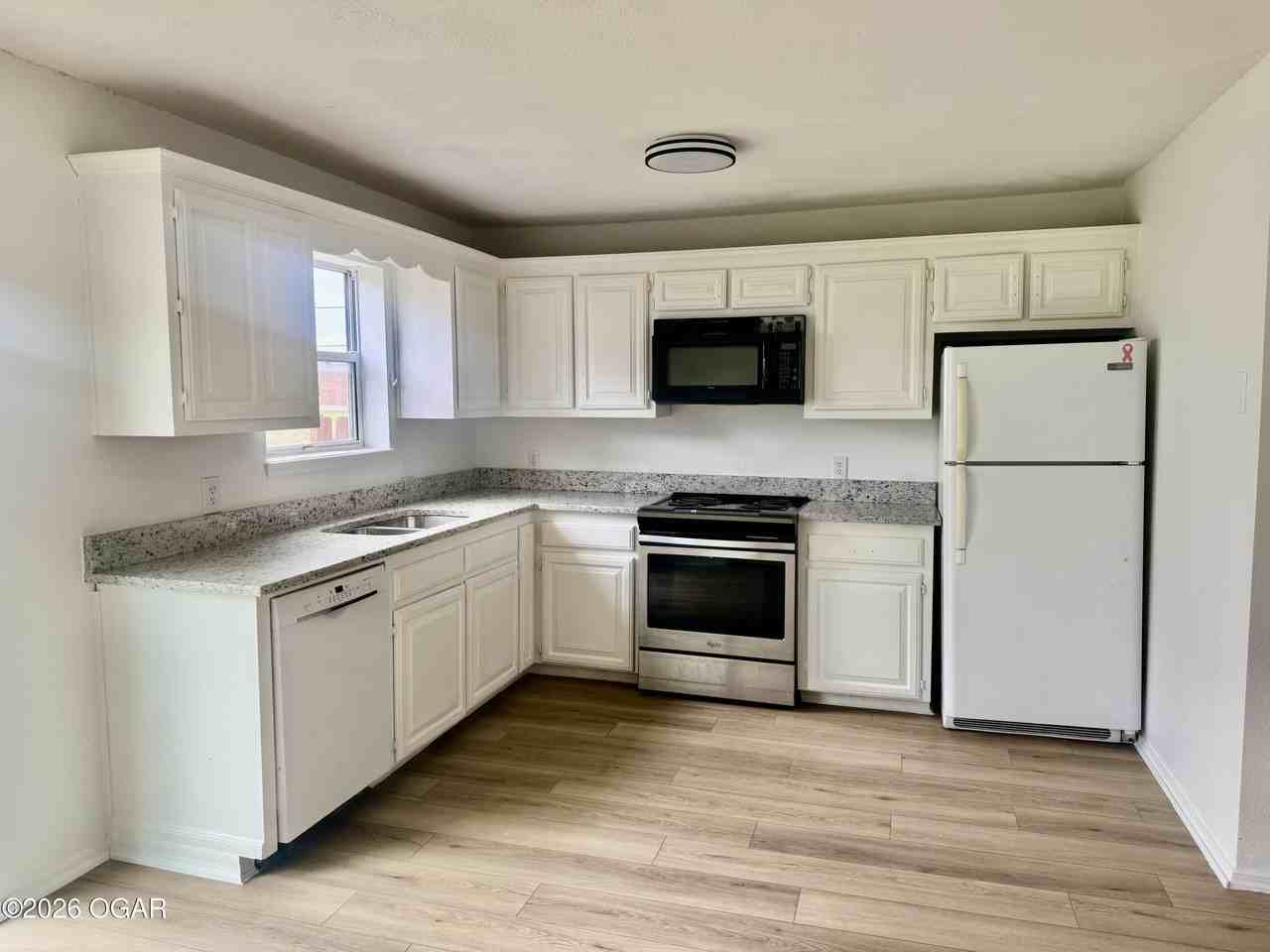 103 W 41st St - Photo 5 of 13