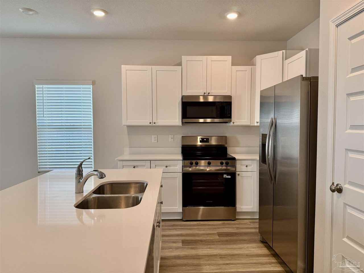 4067 Pendragon Cir - Photo 4 of 30