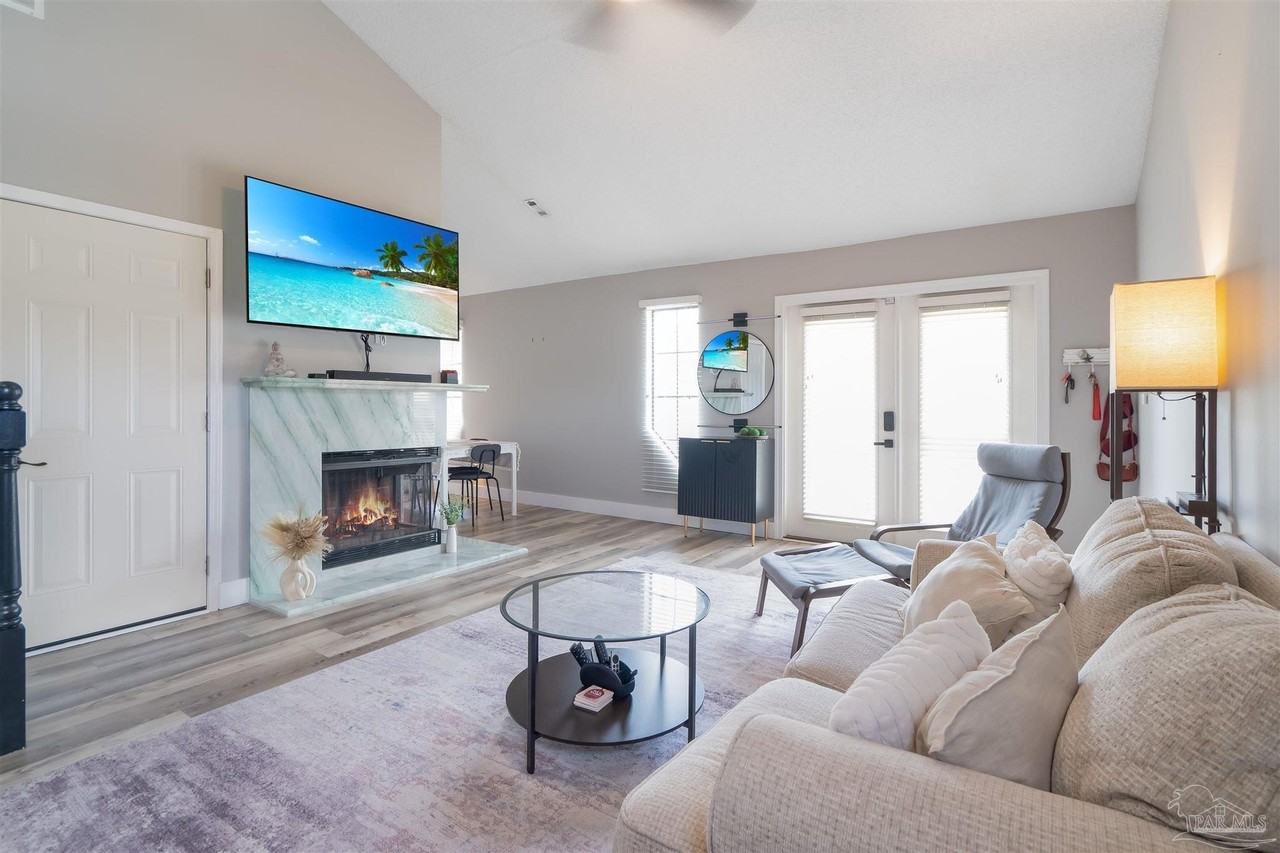 5001 Grande Dr #1621 - Photo 4 of 23