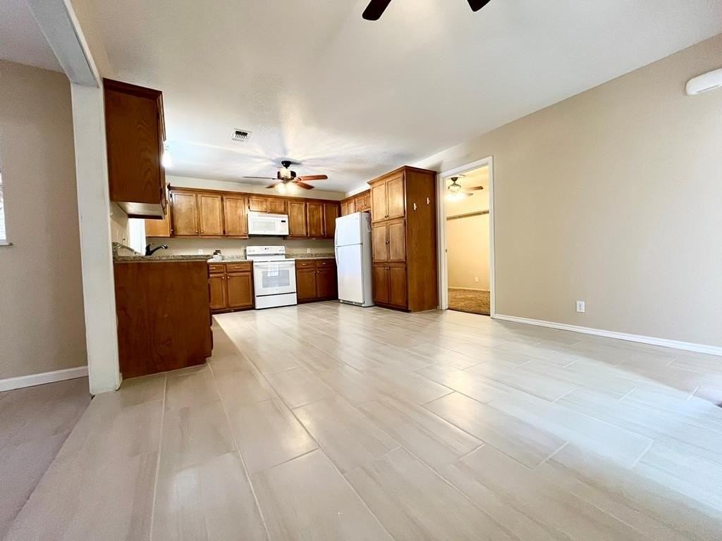 2800 N Pecos St #B - Photo 7 of 26