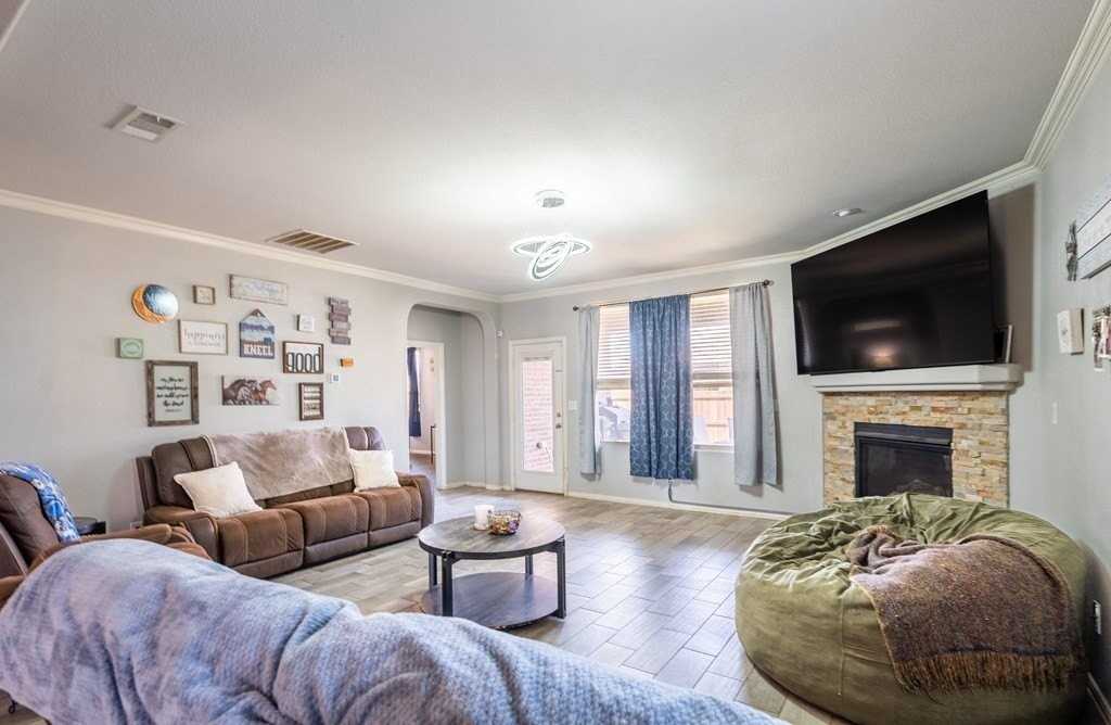 6614 Jamestown St - Photo 6 of 27