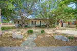 featured image of 1509 Bedford Dr