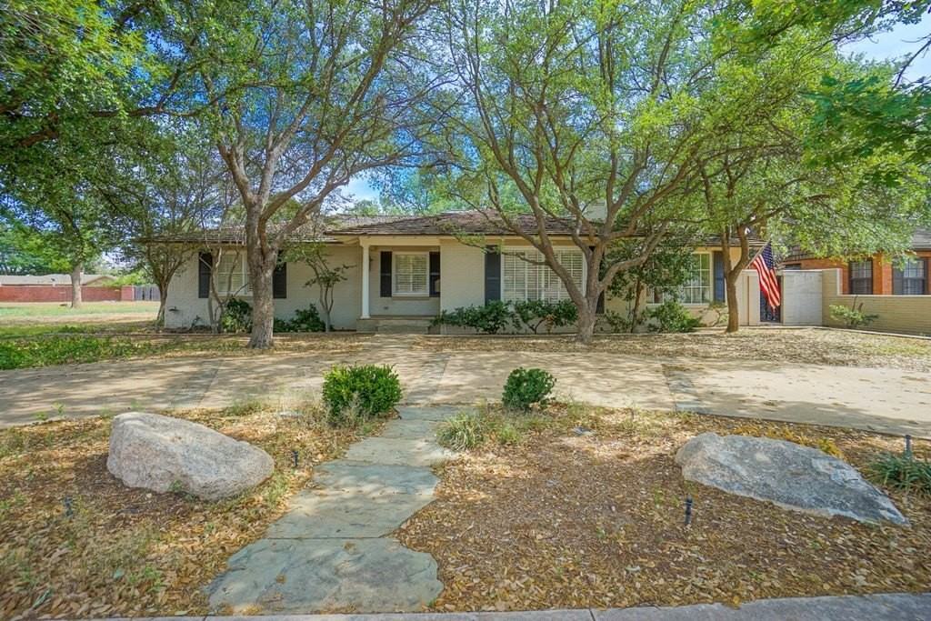 1509 Bedford Dr - Photo 2 of 50