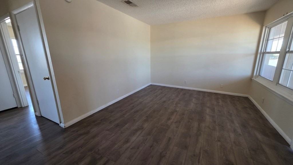 4701 W Illinois Ave #D - Photo 2 of 8