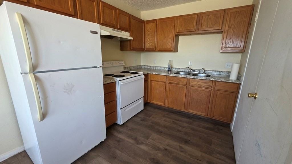 4701 W Illinois Ave #D - Photo 4 of 8