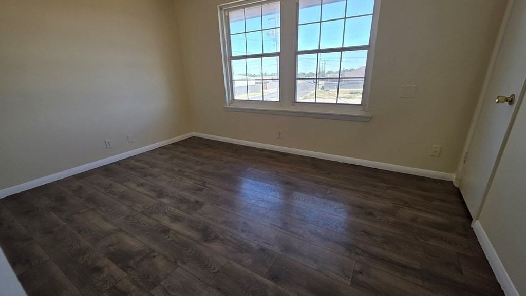 4701 W Illinois Ave #D - Photo 6 of 8