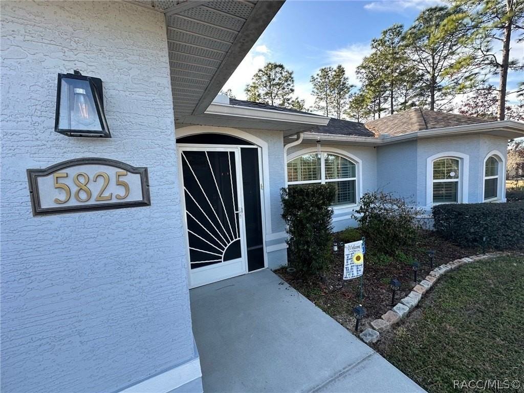 5825 N Larkspur Way - Photo 2 of 14