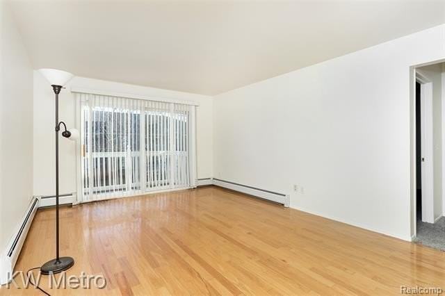 2425 Torquay Ave #204 - Photo 3 of 23