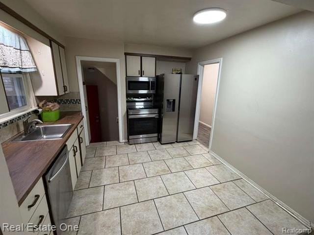 6835 Rosemont Ave - Photo 7 of 13