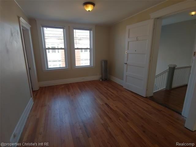 1535 W Canfield St #4 - Photo 3 of 8