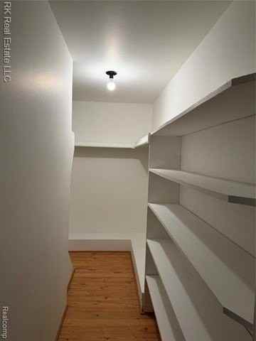 8237 Kennedy Cir - Photo 5 of 8