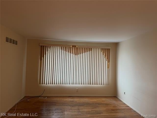 8237 Kennedy Cir - Photo 6 of 8