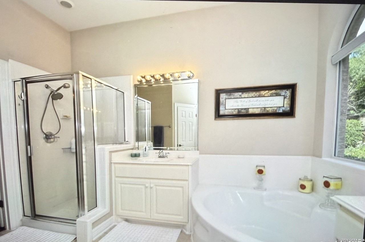 418 Cypress Trl - Photo 5 of 8