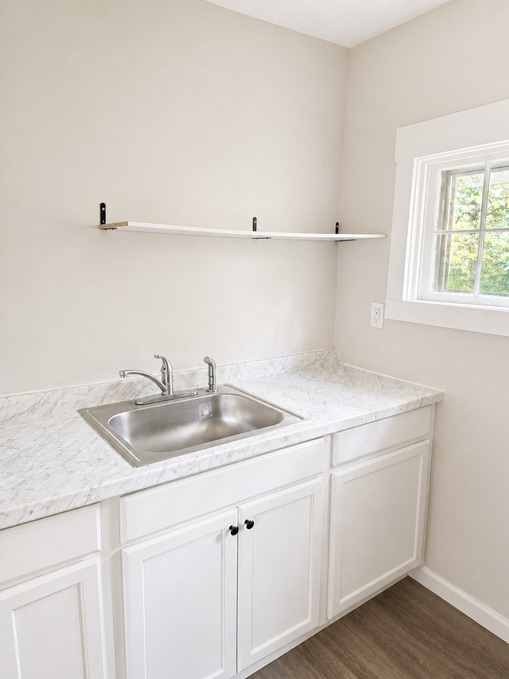 1522 Central AvenueUnit 4 #4 - Photo 6 of 6