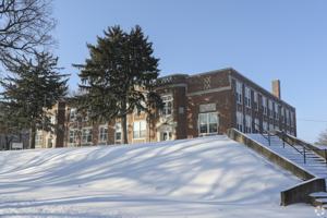 featured image of 801 N Broadway St #001