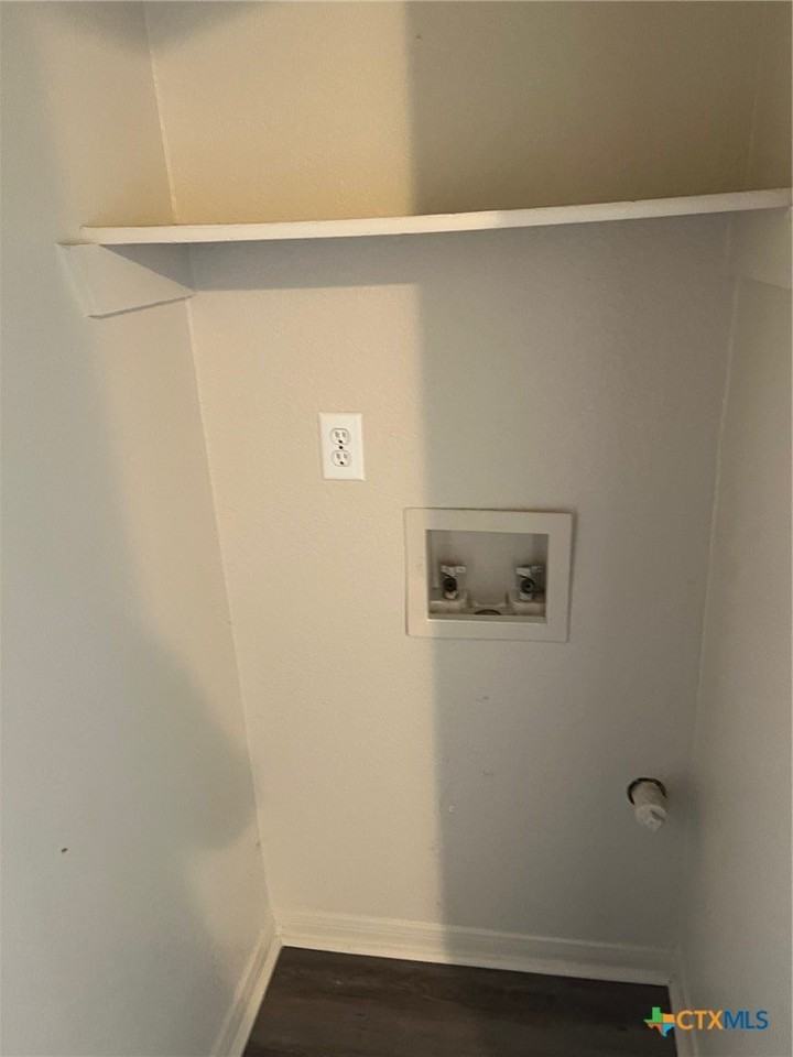 2811 Cantabrian Dr #D - Photo 4 of 11