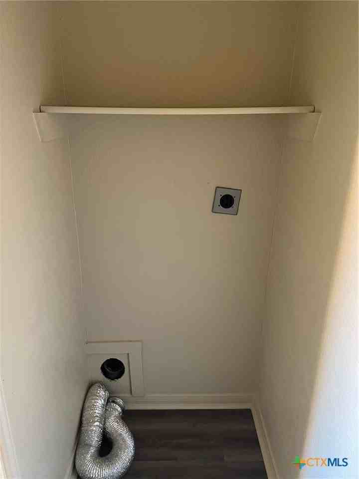 2811 Cantabrian Dr #D - Photo 5 of 11