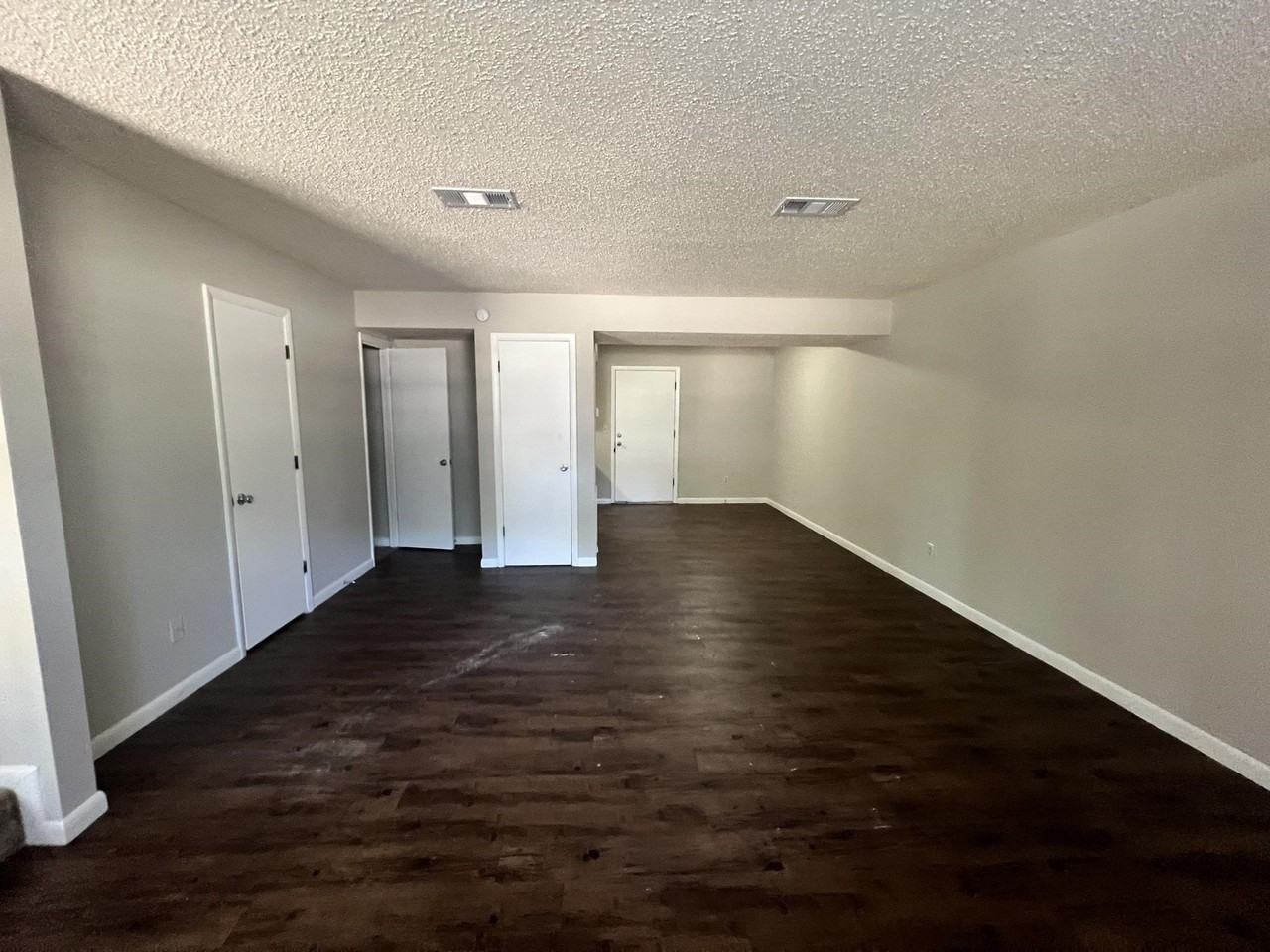 2406 Ramblewood Ct #B - Photo 3 of 13