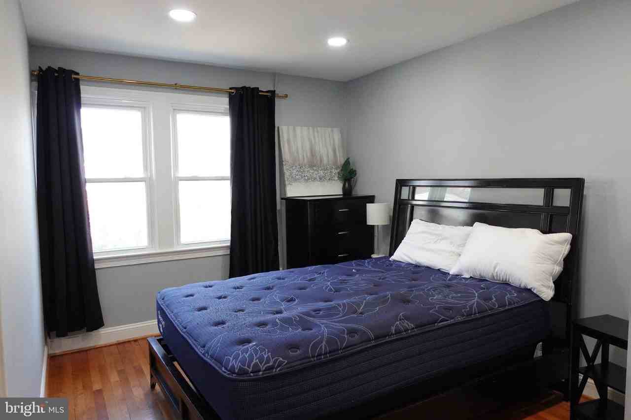 1228 18th St Ne - Photo 2 of 11