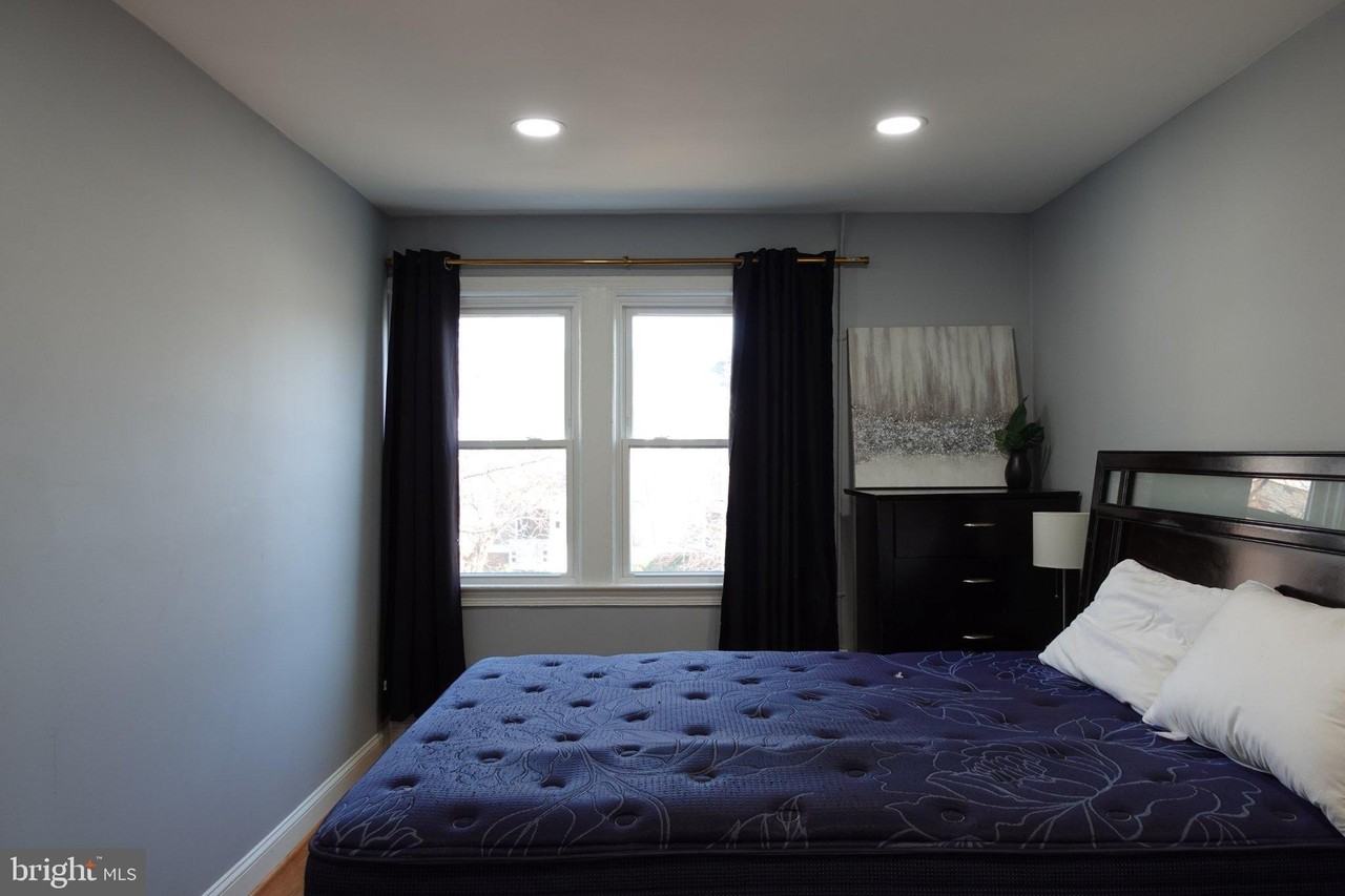 1228 18th St Ne - Photo 3 of 11