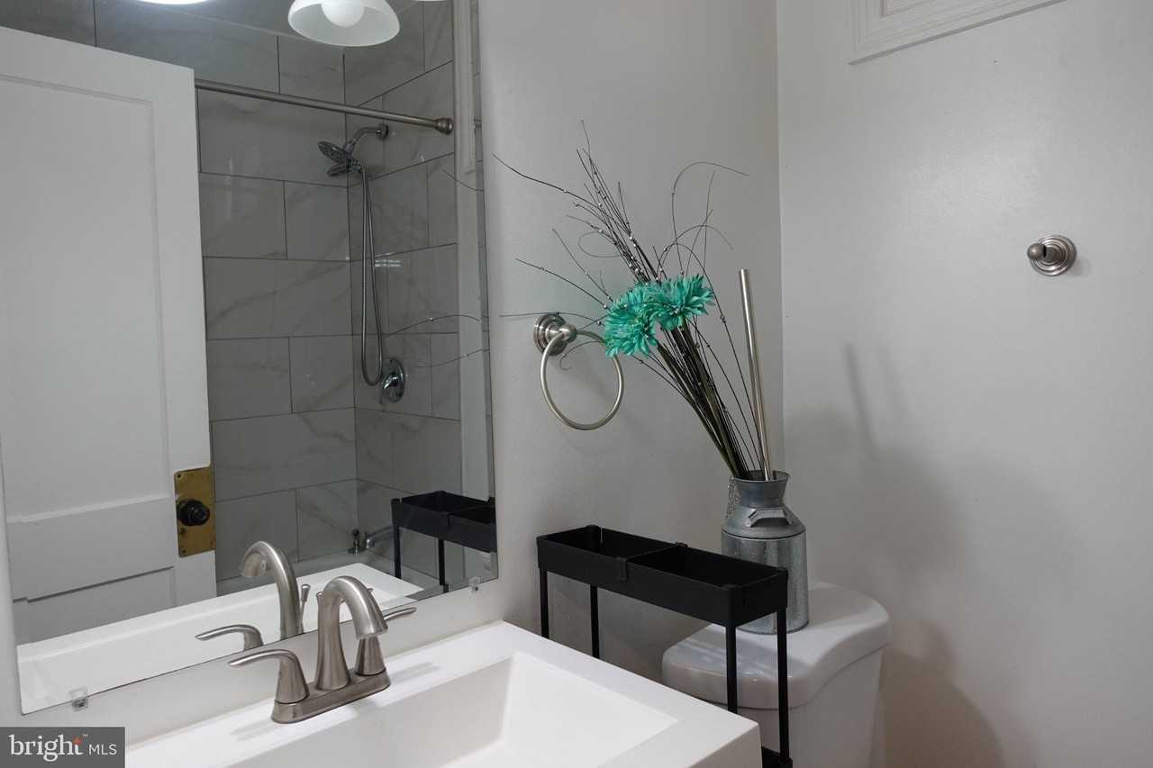 1228 18th St Ne - Photo 5 of 11