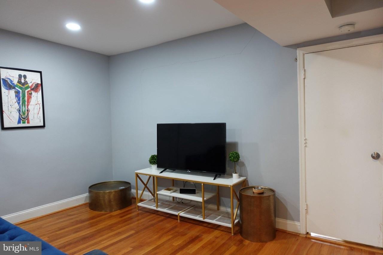 1228 18th St Ne - Photo 7 of 11