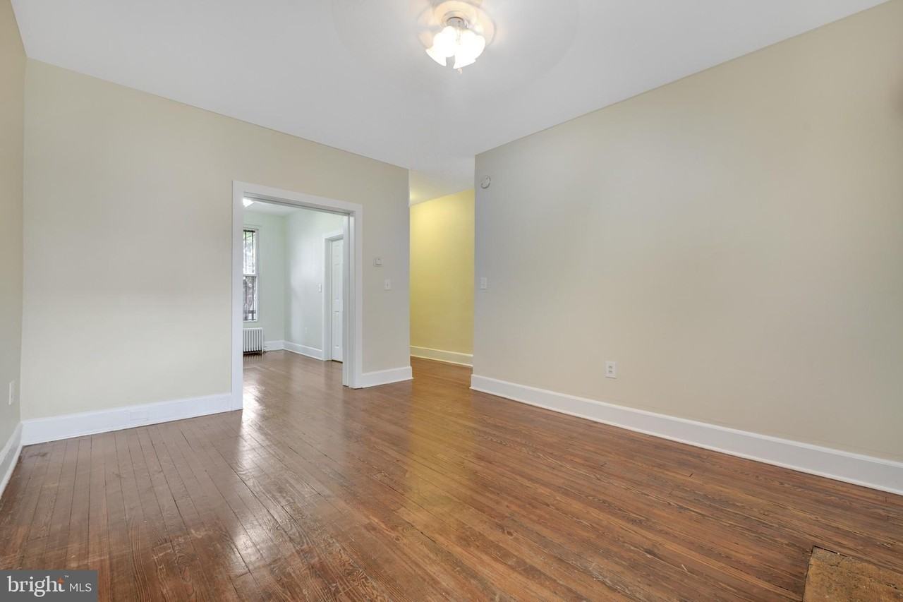 618 Columbia Rd Nw - Photo 3 of 15
