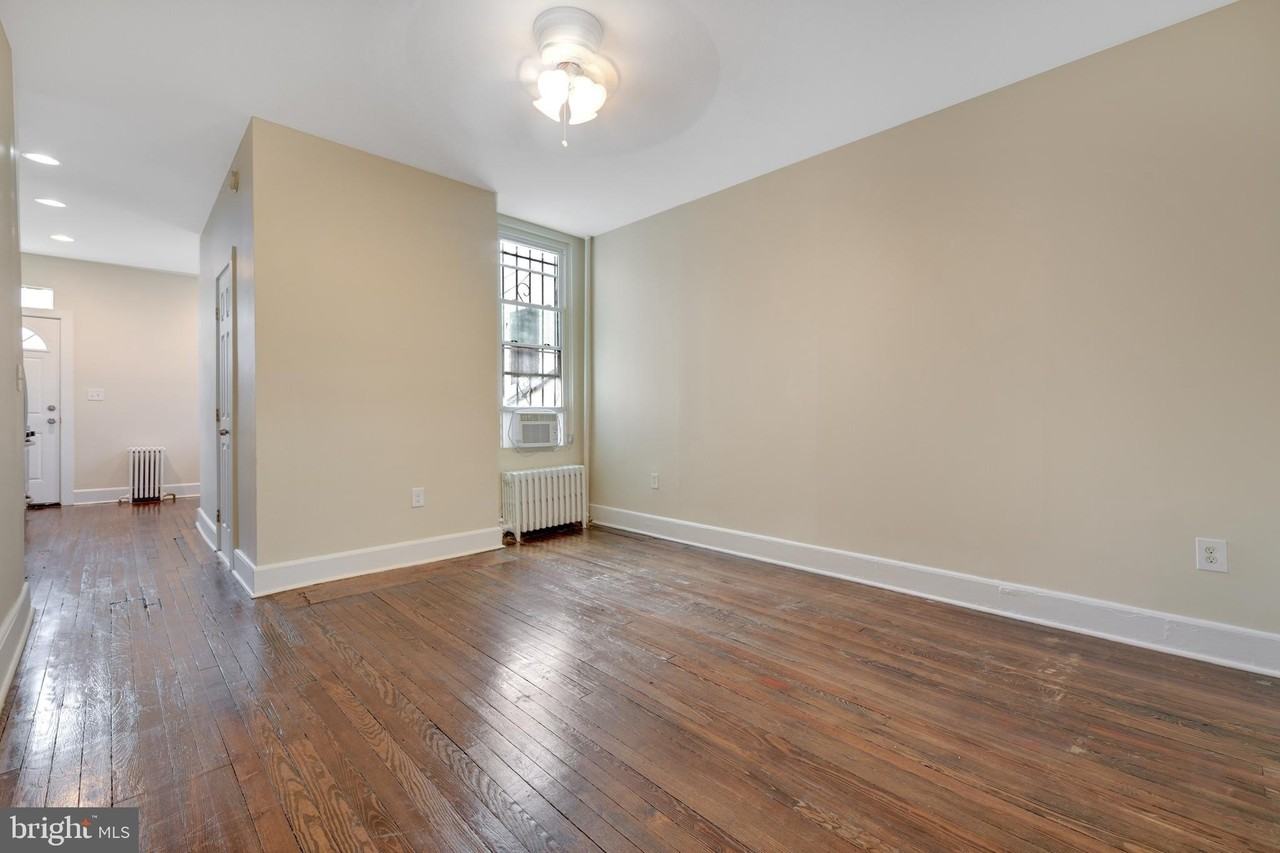 618 Columbia Rd Nw - Photo 4 of 15