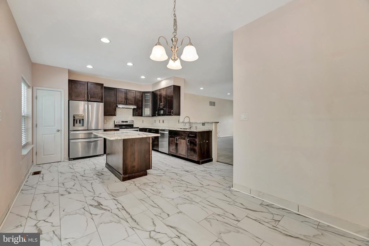 502 Jacobsen Dr - Photo 4 of 25