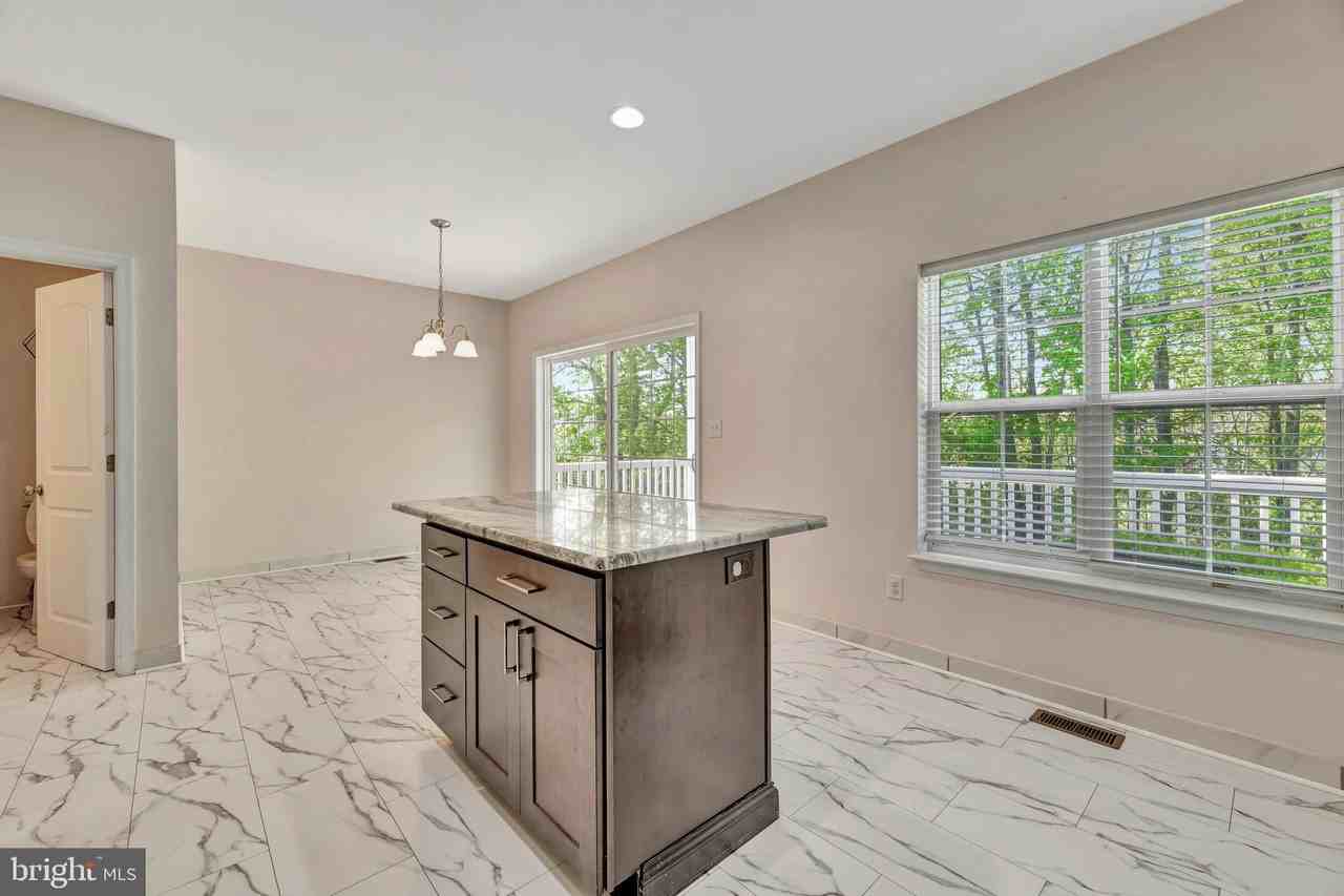 502 Jacobsen Dr - Photo 7 of 25