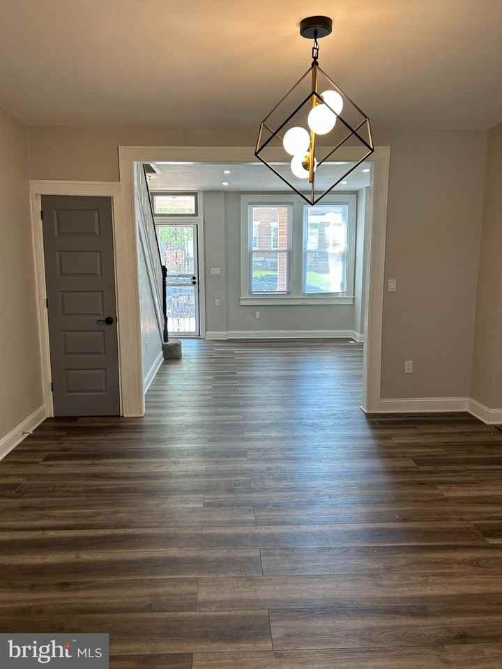 2828 Lake Ave - Photo 2 of 25