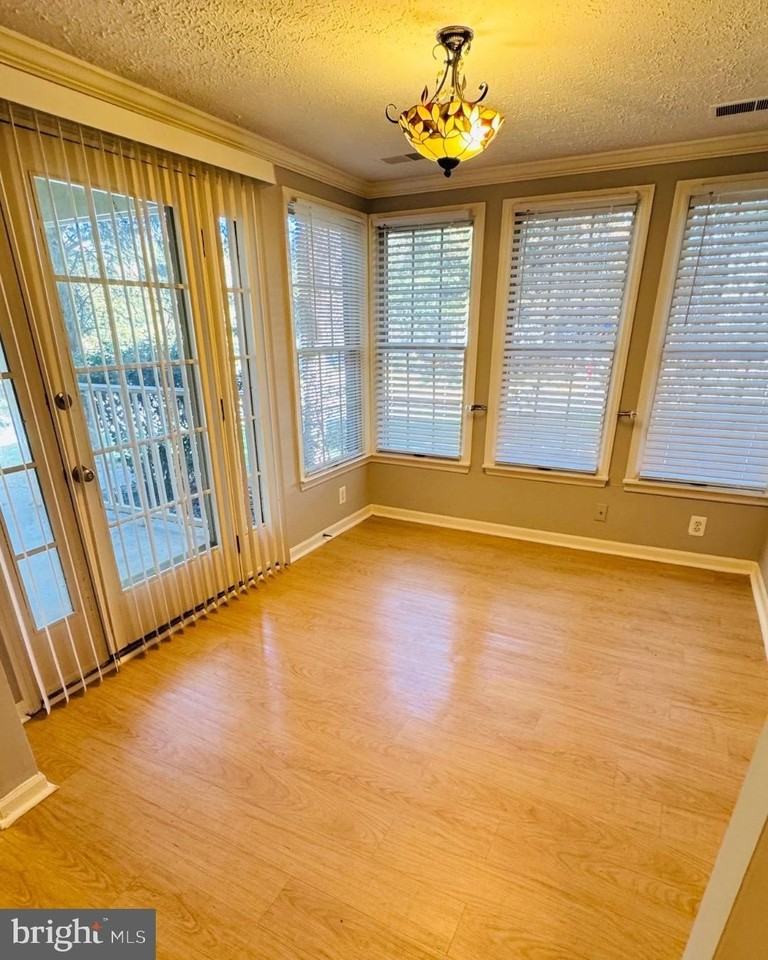 13113 Briarcliff Ter #1-102 - Photo 6 of 12