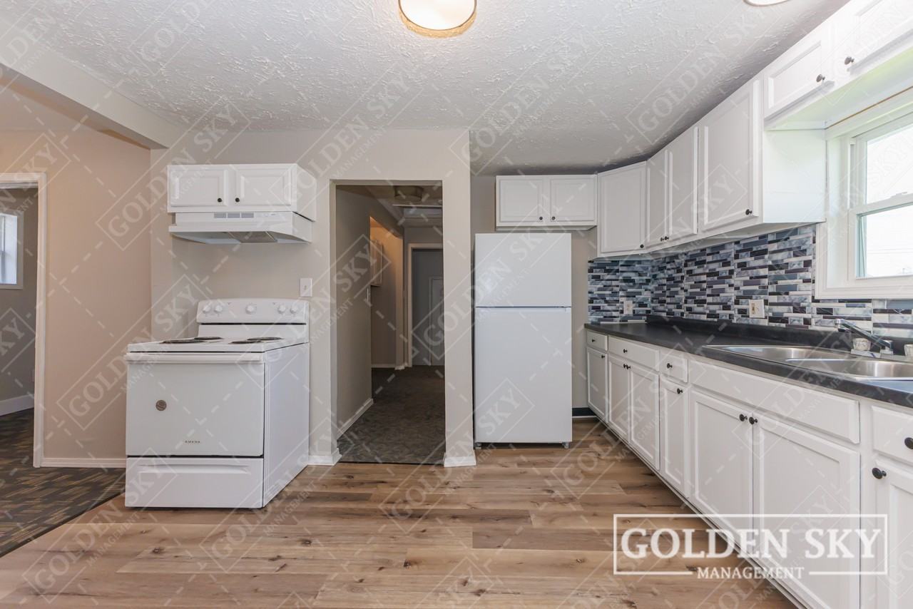 3013 S Pershing Dr #1 - Photo 7 of 10