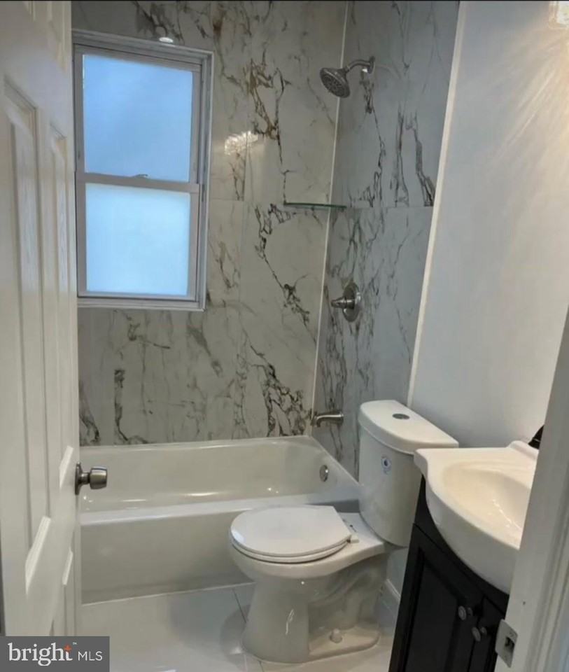 224 Mill St - Photo 4 of 5