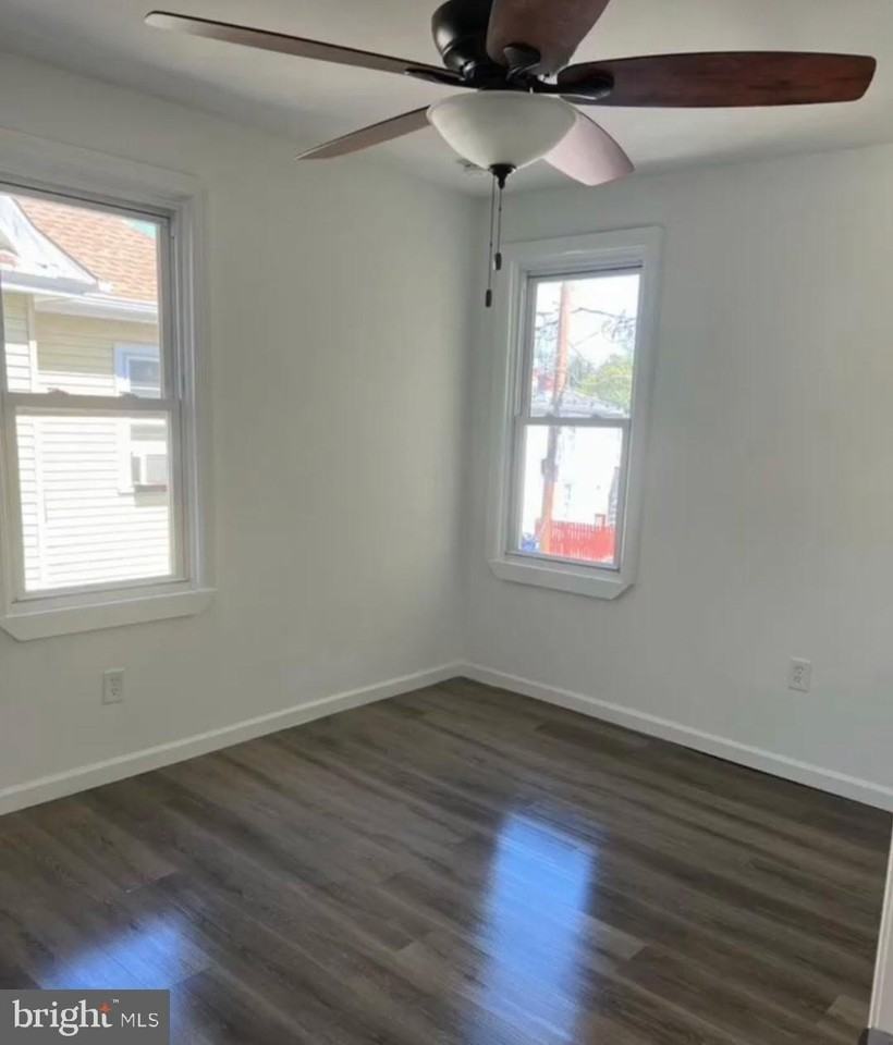 224 Mill St - Photo 5 of 5