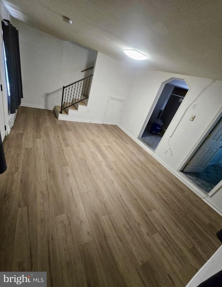 29 Point Breeze Ave - Photo 3 of 4