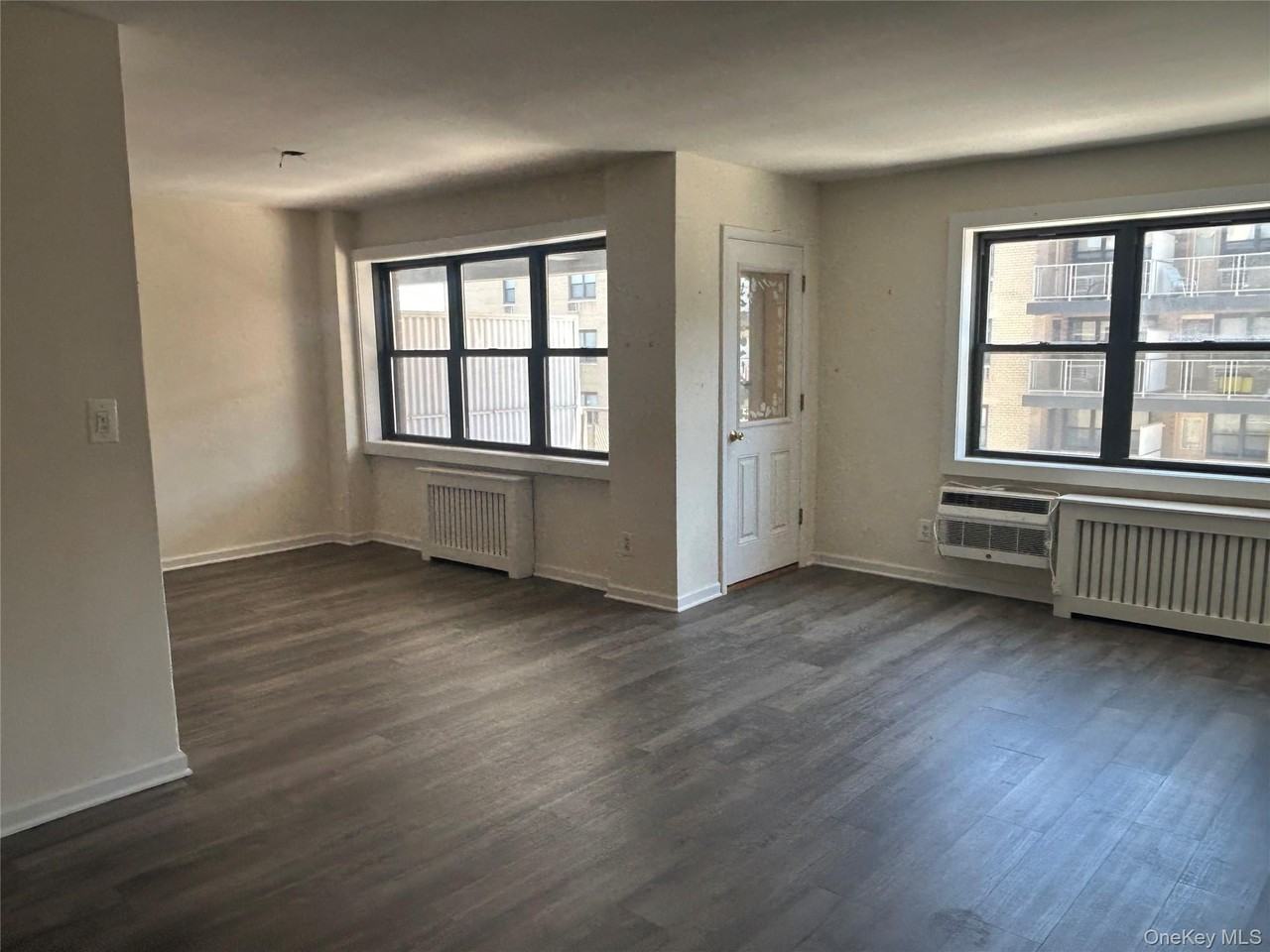 854 E Broadway ##6b - Photo 3 of 14