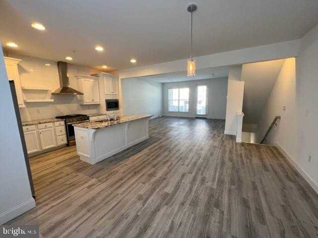 3251 Mateer Ln - Photo 7 of 32