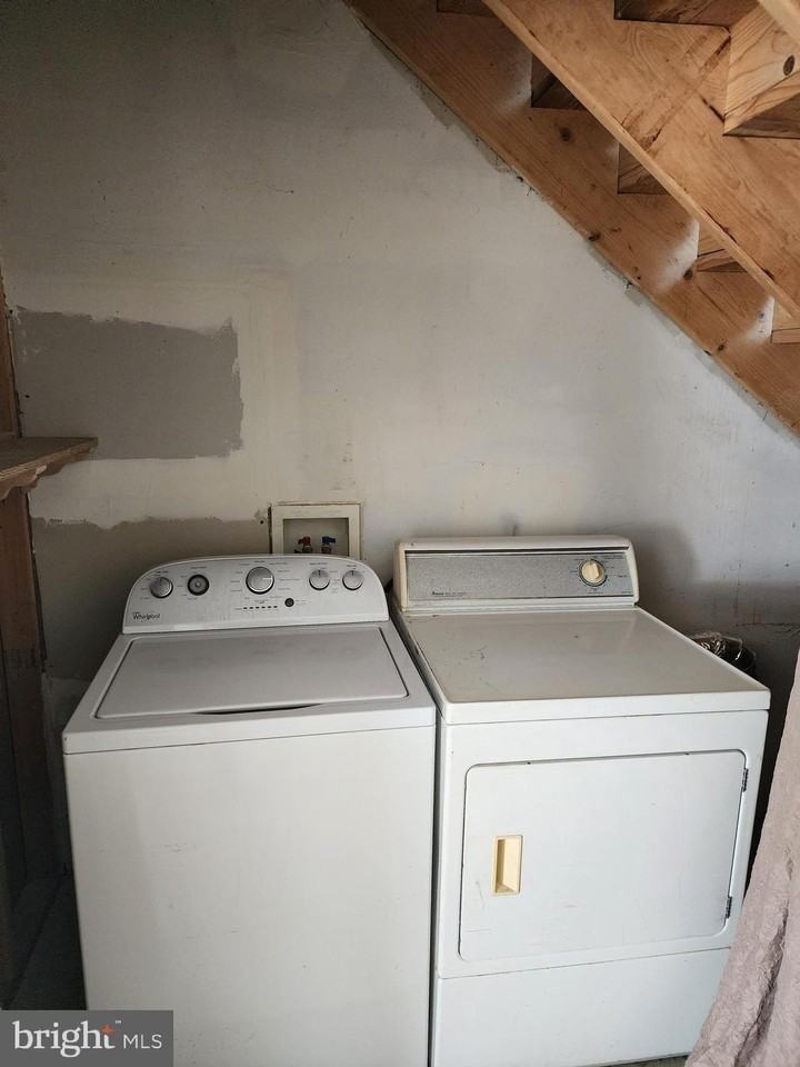 108 Elizabeth Dr - Photo 3 of 14