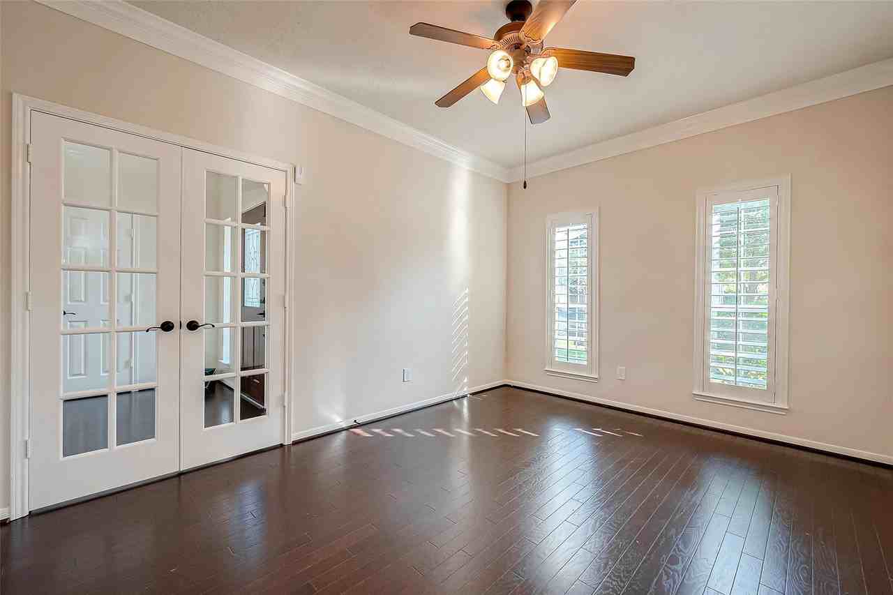 3530 Buchanan Hill Ln - Photo 4 of 50